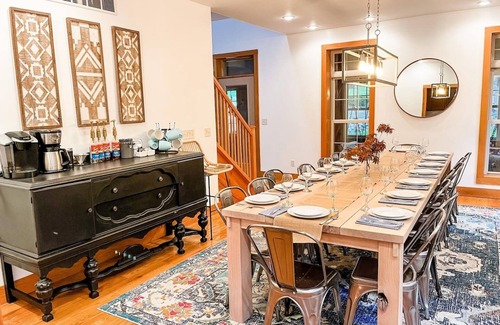 Loudonville House | Spacious, family-friendly lodge on 10 wooded acres. Sleeps 20 with 5 bedrooms, stocked pond