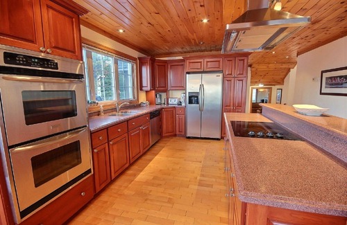 Gravenhurst Cottage | Spacious, Family-Friendly Cottage on Lake Muskoka