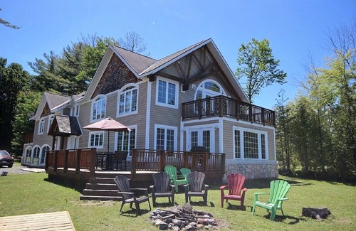 Gravenhurst Cottage | Spacious, Family-Friendly Cottage on Lake Muskoka