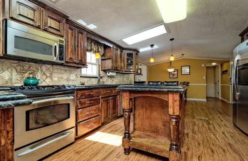 Lowell House | 💦 ☀️Spacious Family Friendly Home with Large Private Pool 🏊 💦 🤿