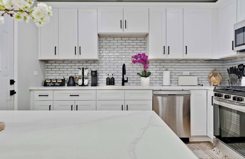 Hanover Park House | Spacious Family Getaway | LCP Collection