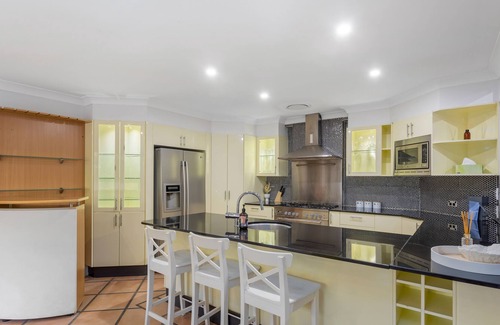 Robina House | Spacious Family Holiday Home with Private Pool