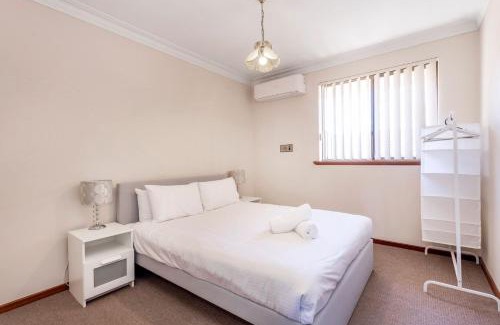Dianella House | Spacious Family Home