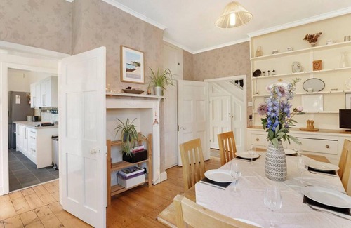 Sholden House | Spacious Family Home in Deal