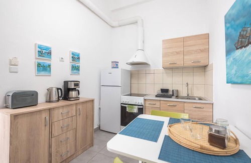 Thissio Apartment | Spacious Family Home in Thisio by Cloudkeys