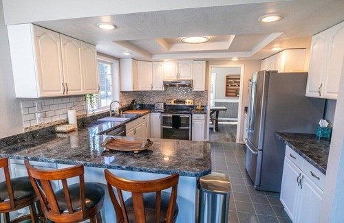 Ellensburg House | Spacious Family Home w/Hot Tub