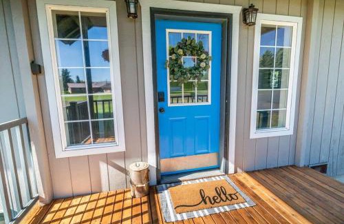 Ellensburg House | Spacious Family Home with Hot Tub