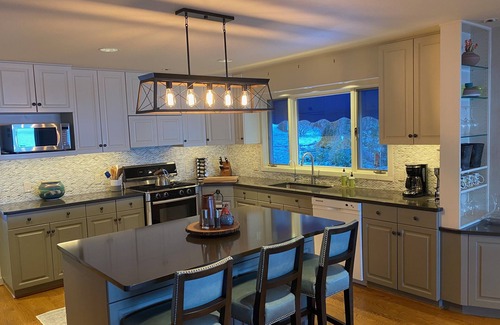 Bigfork House | Spacious family lakefront home with spectacular views and private location!