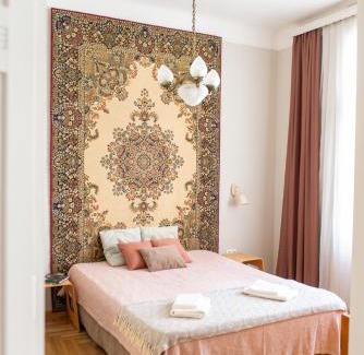 Vizivaros Apartment | Spacious family suite along river side, in the heart of Buda