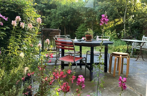 Bergen Villa | Spacious family villa with large garden.