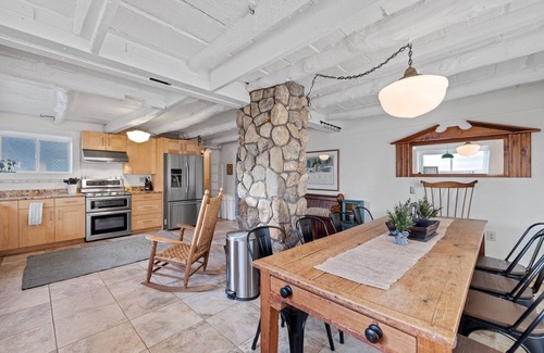 Campton Other | Spacious Farmhouse Estate Overlooking a Babbling Brook