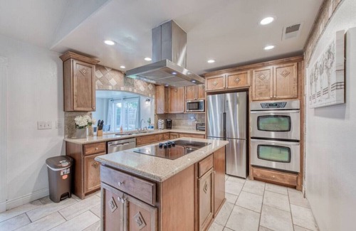 Fresno House | Spacious Fig Garden 4BR 2BA Home with Pool