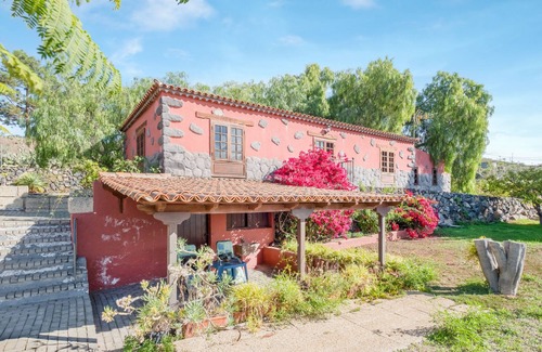 El Madronal Villa | Spacious Finca el Rincón with Mountain View, Wi-Fi, Terraces & Poo