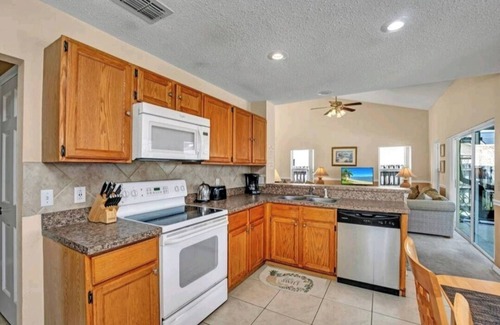 Lindfields Villa | Spacious Five Bed Holiday Home