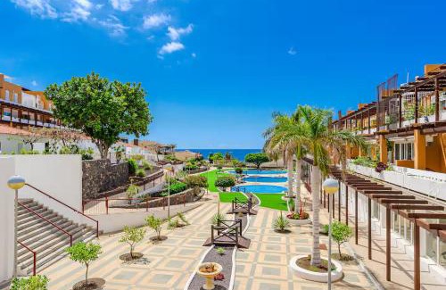 Complejo turistico Amarilla Golf Apartment | Spacious Flat near the sea