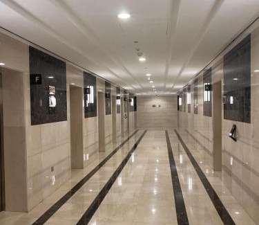 Trade Center Apartment | Spacious Flat in Dubai Downtown