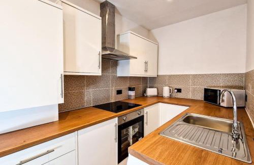 Anfield Apartment | Spacious flat on Breck Road!