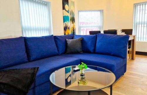 Anfield Apartment | Spacious flat on Breck Road!