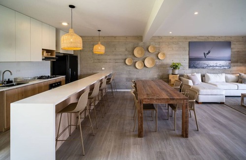 Pisco Apartment | Spacious flat w/big Garden 5min from Kite Point, the Bay and National Reserve