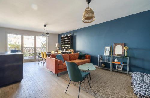 Bagnolet Apartment | Spacious flat with terrasse and parking near metro