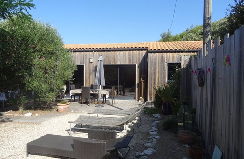Domino House | Spacious and bright house 100 meters from the sea