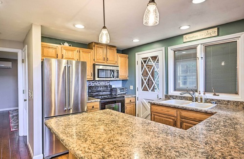 Franklin Cabin | Spacious Franklin Cabin w/Mountain Views!
