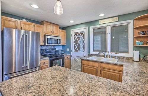 Franklin Cabin | Spacious Franklin Cabin w/Mountain Views!