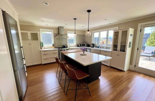 Fremont Apartment | Spacious Fremont Duplex near Lake Union Seattle