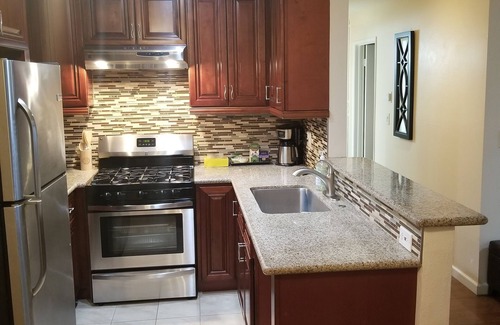 Bixby Knolls Condo | Spacious fully remodeled 2 bedroom and 2 bath condo in the heart of Bixby knolls