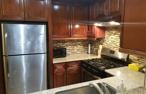 Bixby Knolls Condo | Spacious fully remodeled 2 bedroom and 2 bath condo in the heart of Bixby knolls