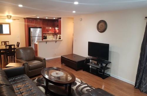 Bixby Knolls Condo | Spacious fully remodeled 2 bedroom and 2 bath condo in the heart of Bixby knolls