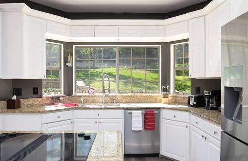Crownridge of Texas House | Spacious Fun-Filled Retreat 5 minutes to Six Flags!
