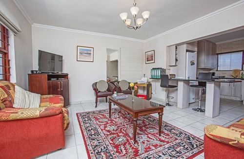 Greater Johannesburg Metropolitan Area Cottage | Spacious Garden Cottage