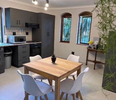 George Apartment | Spacious George apartment for families, golfers, business travellers and couples
