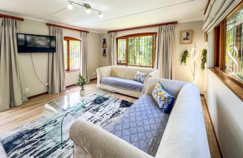 George Apartment | Spacious George apartment for families, golfers, business travellers and couples