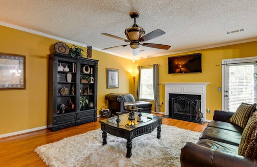 Fairburn House | Spacious Georgia Home - 19 Mi to Six Flags!