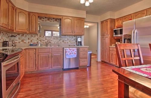 Mountain Home House | Spacious Getaway w/ Game Room & Norfork Lake View!