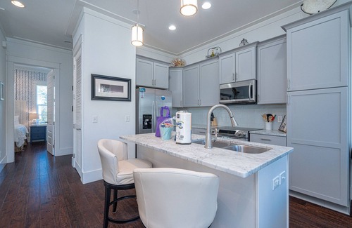 Lakeside at Blue Mountain Beach House | Spacious, golf cart included-pet friendly, short stroll to beach