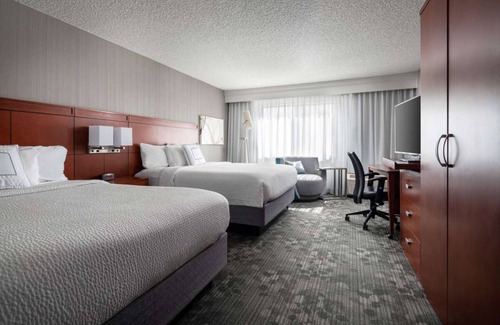 Camarillo Hotel | Spacious Good-Value Accommodation! 4 Relaxing Units, Near Pleasant Valley Fields