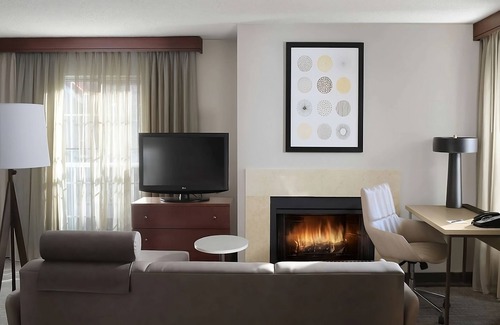 Northeast Heights Hotel | Spacious Good-Value Accommodation! 2 Modern Units, Pet-Friendly, Free Breakfast