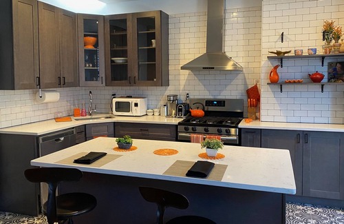Greenpoint House | Spacious Greenpoint abode w/ chef’s kitchen