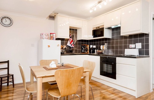 Henley-on-Thames Apartment | Spacious Henley On Thames Studio Apt Close To Oxford, London, Windsor & Reading