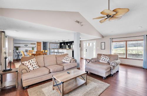 Mooresville House | Spacious Hidden Paradise at Lake Norman home