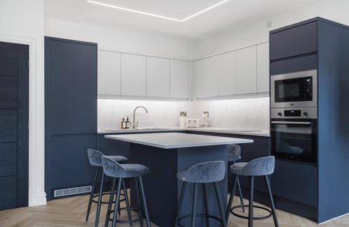 Coldharbour Apartment | Spacious High Tech Flat in London