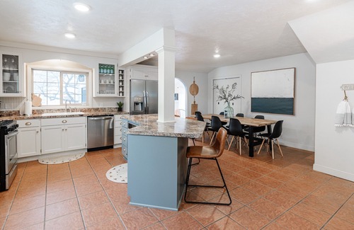 Idaho Falls House | Spacious historic home with modern chef's kitchen