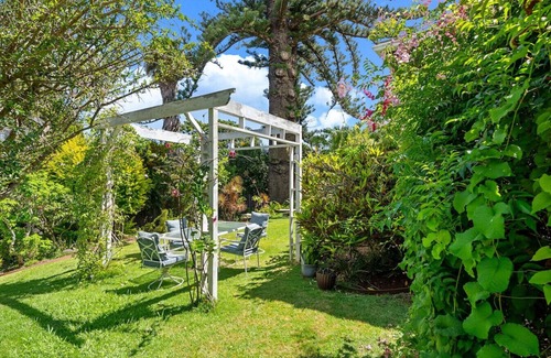 Makawao Villa | Spacious Historic Inn. Serene base to explore Maui