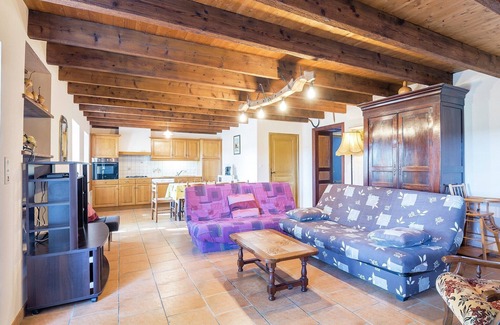 Saint-Nexans House | Spacious holiday home with terrace