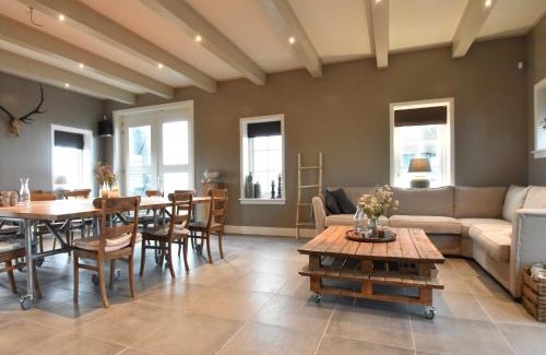 Municipality of Beemster House | Spacious Holiday Home in the Beemster near a Windmill