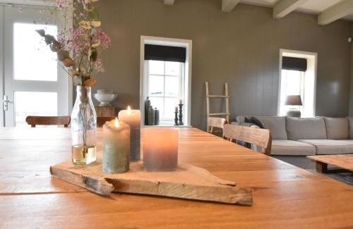 Municipality of Beemster House | Spacious Holiday Home in the Beemster near a Windmill