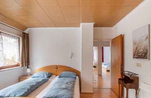 Nordenau House | Spacious holiday home with private terrace